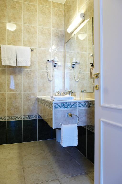Hotel La Roseraie Wemmel Kültér fotó