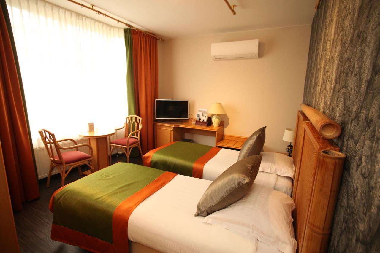 Hotel La Roseraie Wemmel Kültér fotó